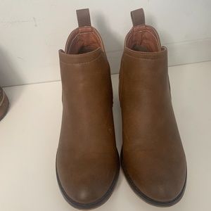 Women’s ankle boots